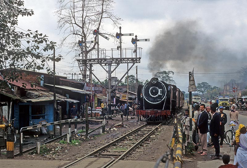 IndienNew Delhi Lucknow Saharanpur Darjeeling Himalaya Railway Dampflokomotive Staatsbahn Assam-Express