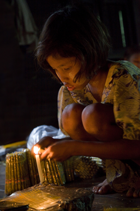Kinderarbeit in Fabriken in Myanmar.