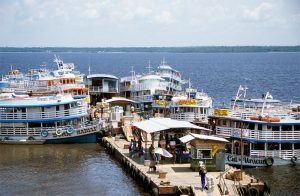 Amazonas Hafen Schiffe