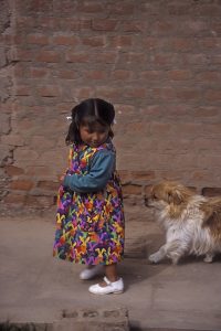 Peru Kind Hund