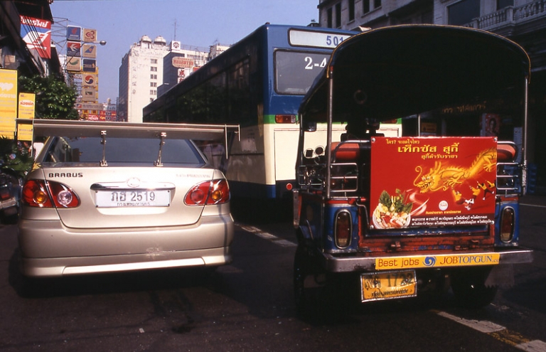 bangkok-traffic-jam-taxi-tuc-tuc-bus-brabus