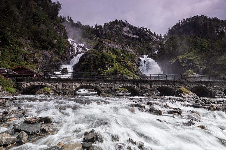 Norwegen Latefoss Waterfall