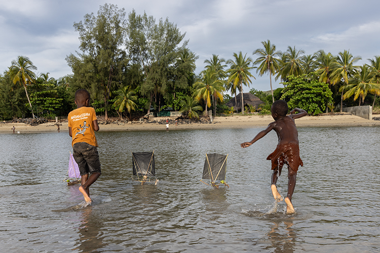 Madagaskar Segelboot Kinder