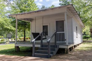 Elvis Tupelo Graceland