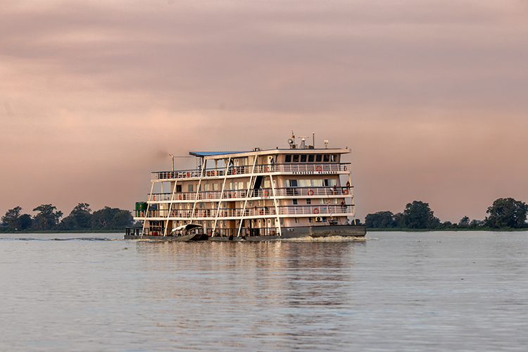 Congo-Princess-Naglessa